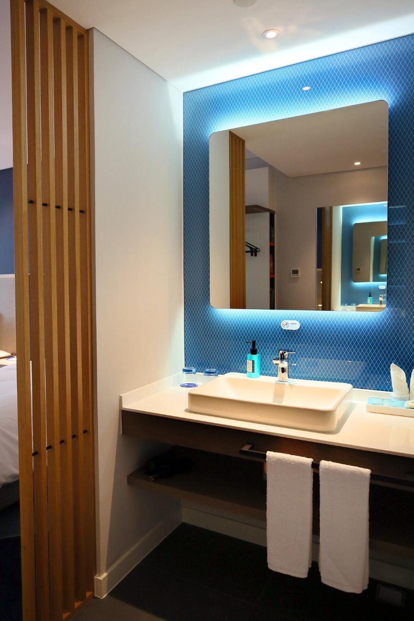 Holiday Inn Express Chengdu North Railway Station By Ihg - Near Panda Base, Near Chunxi Road Esterno foto