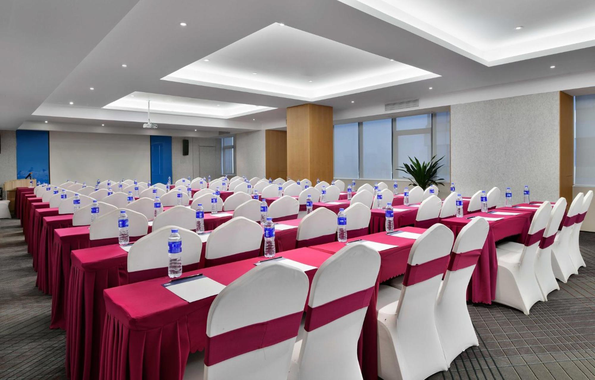 Holiday Inn Express Chengdu North Railway Station By Ihg - Near Panda Base, Near Chunxi Road Esterno foto